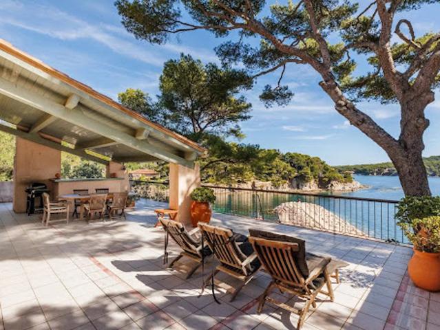 Vente Villa 220 m2 Hyeres