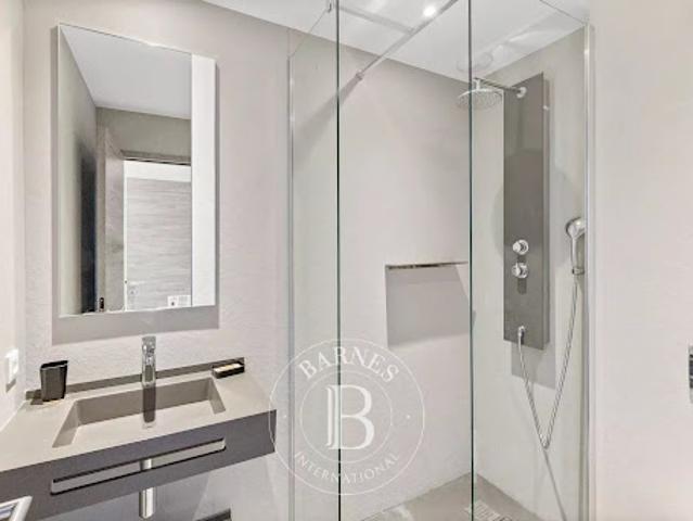 Vente Villa 25 pièces 657.7 m2 Lecci
