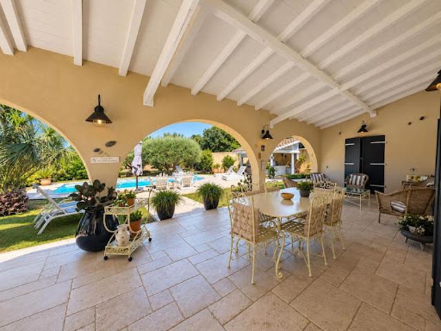 Vente Villa 3 pièces 147 m2 Saint Hilaire d'Ozilhan