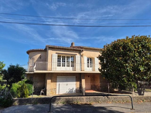 Vente Villa T5 Cuers 121 m² hab. 195 m² au sol Terrain 598 m² piscinable