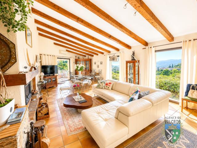 Vente Villa Vuer Mer 6 Pieces Garage Piscine Au Domaine De V. 230m² La Londe les Maures