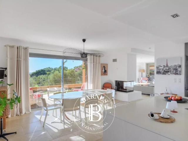 Vente Villa d'architecte Vue panoramique Ollioules 222m² Ollioules