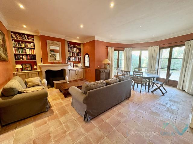 Vente Villa La Capte En Pleine Propriete A 50 m De La Plage 140m² Hyères