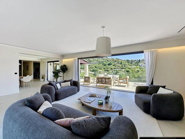 Vente villa Saint Paul de Vence, vue village 300m² Saint Paul de Vence