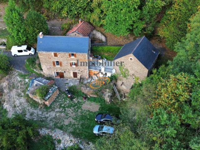 Vente ancien corps de ferme avec 17 655 m2 de terrain Coupia. 102m² Coupiac