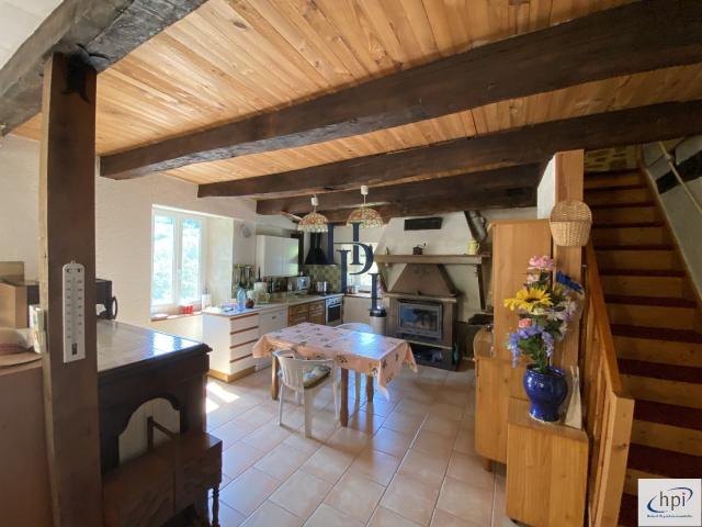 Vente ancien corps de ferme avec 17 655 m2 de terrain Coupia. 102m² Coupiac