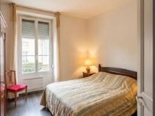 Vente Appartement 4 pièces 50 m2 Montereau Fault Yonne