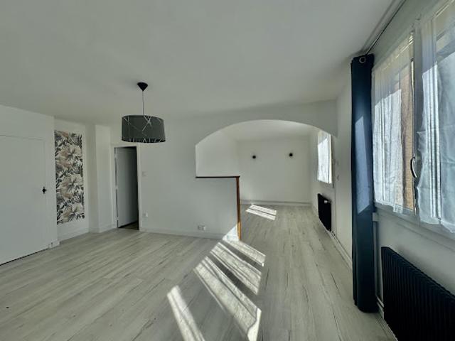 Vente Appartement 4 pièces 57.02 m2 Bagnols sur ceze