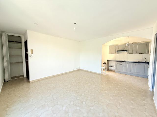 Vente Appartement 4 pièces 63.77 m2 Marseille 10ème