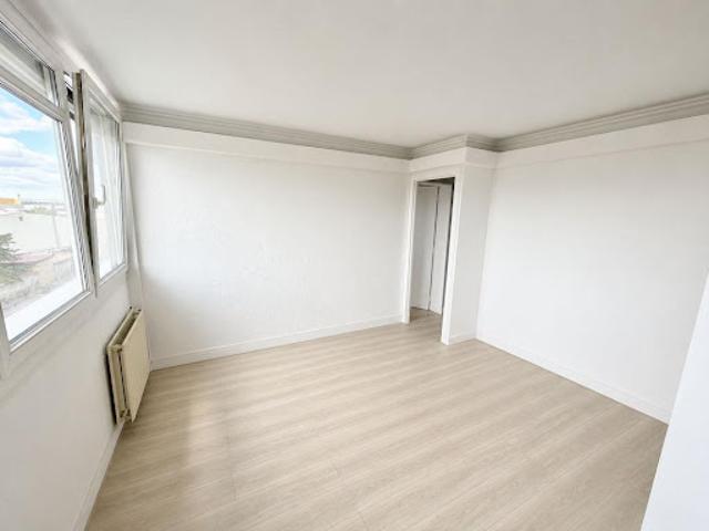 Vente Appartement 4 pièces 63.74 m2 Reims