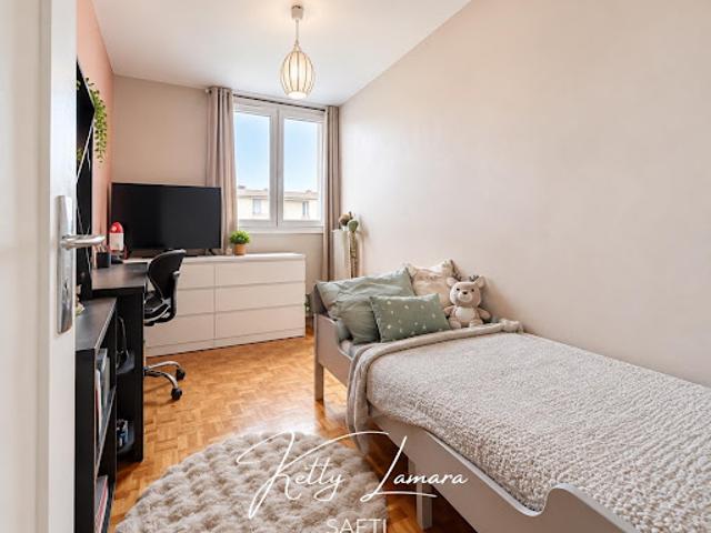 Vente Appartement 4 pièces 73 m2 Fontenay le Fleury