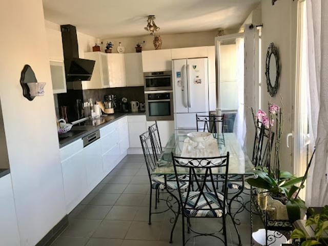 Vente Appartement 4 pièces 73 m2 Marseille 3ème