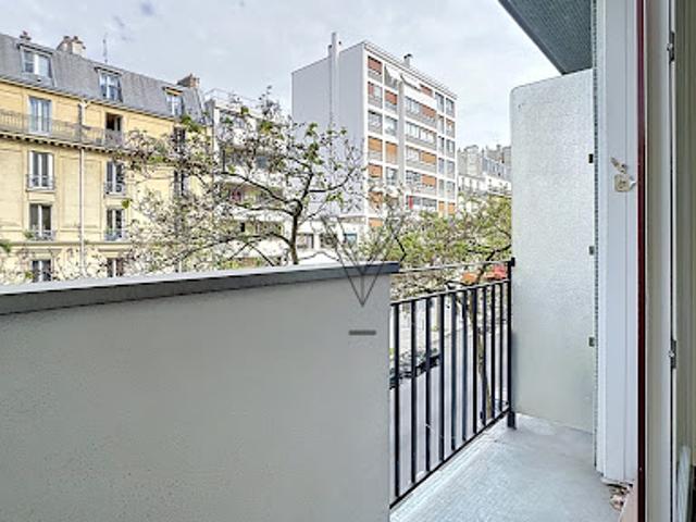 Vente Appartement 4 pièces 70.71 m2 Paris 19ème