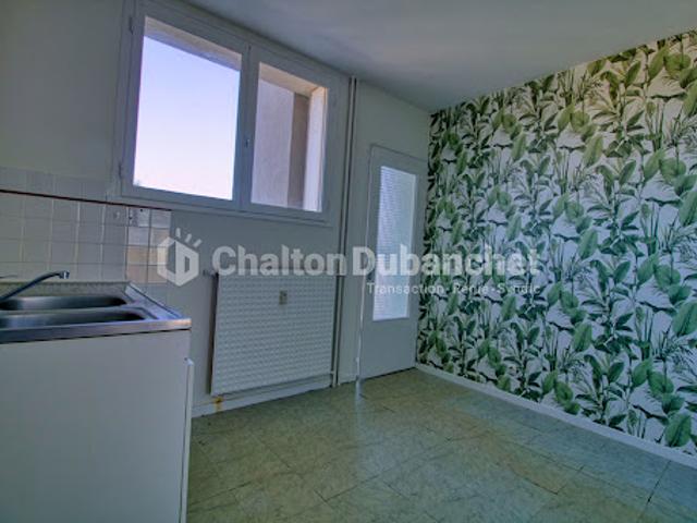 Vente Appartement 4 pièces 70.84 m2 Villerest
