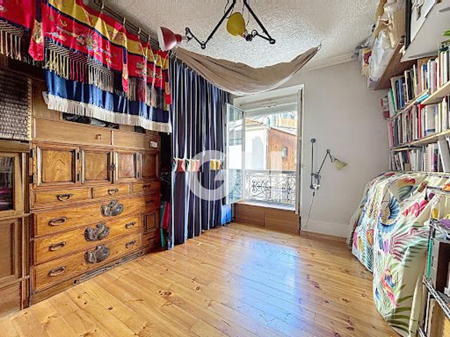 Vente Appartement 4 pièces 70.9 m2 Paris 20ème