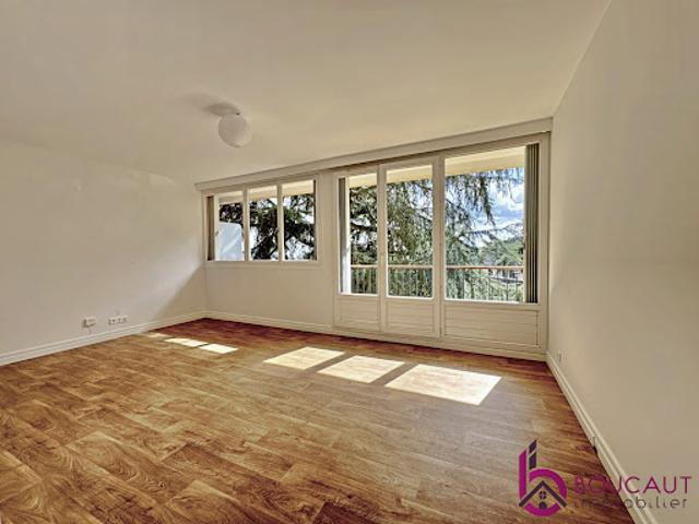Vente Appartement 4 pièces 70.01 m2 Le Plessis Robinson