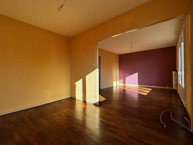 Vente Appartement 4 pièces 70 m2 Montluçon