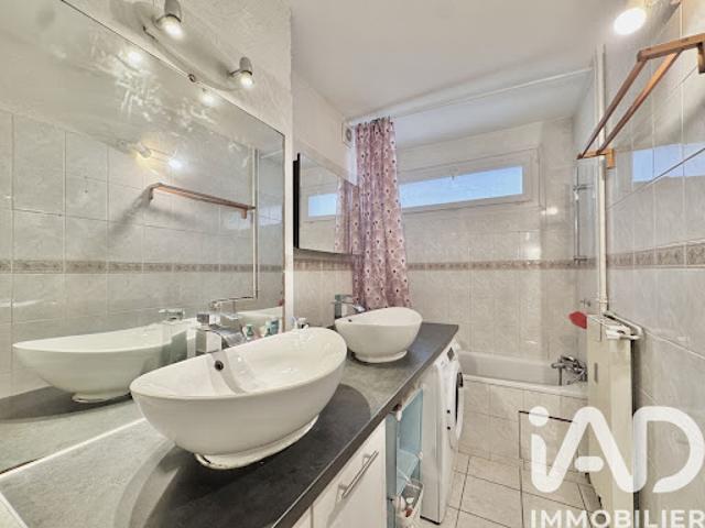 Vente Appartement 4 pièces 71 m2 Nimes