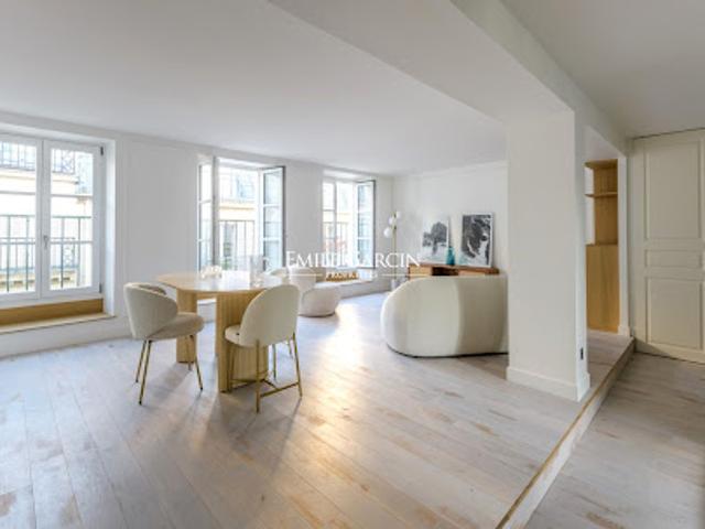 Vente Appartement 4 pièces 72.73 m2 Paris 1er