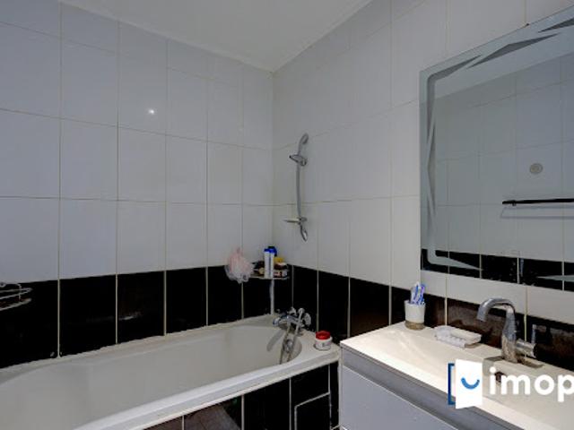 Vente Appartement 4 pièces 77.49 m2 Villejuif