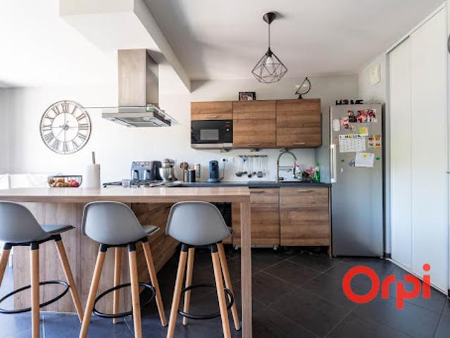 Vente Appartement 4 pièces 77.76 m2 Sain Bel