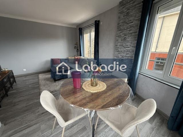 Vente Appartement 4 pièces 77.25 m2 Vire Normandie