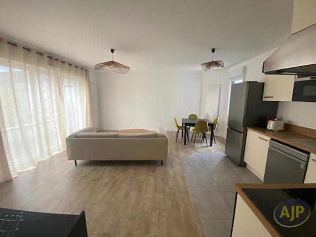 Vente Appartement 4 pièces 77.3 m2 Angers