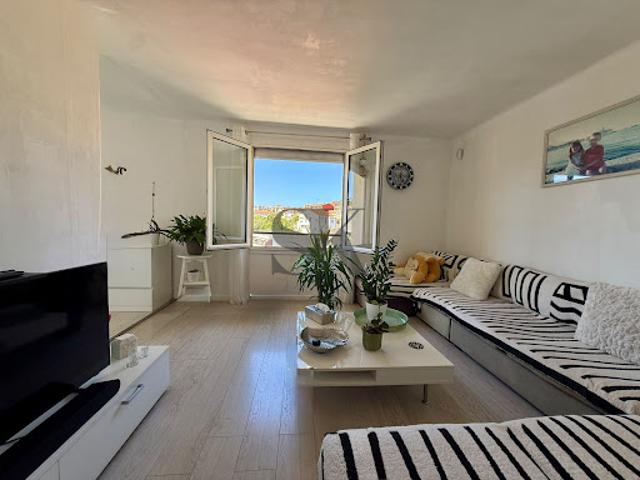 Vente Appartement 4 pièces 77 m2 Marseille 7ème