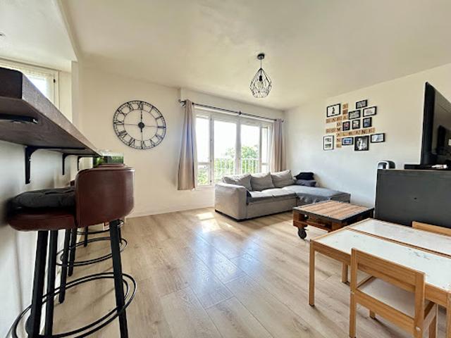Vente Appartement 4 pièces 77 m2 Poissy