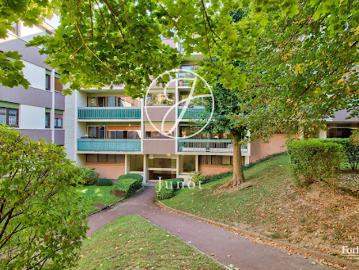 Vente Appartement 4 pièces 75.5 m2 Le Mesnil le Roi