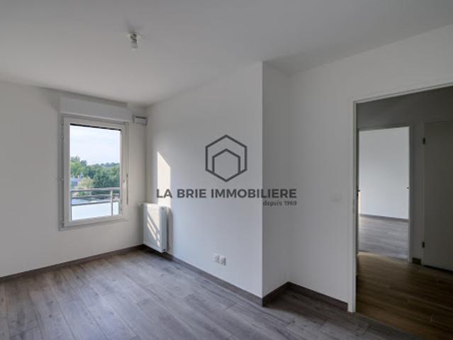Vente Appartement 4 pièces 75.18 m2 Mennecy