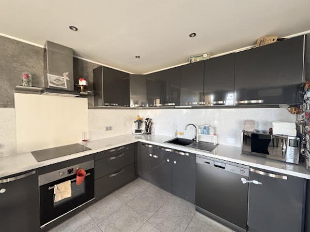 Vente Appartement 4 pièces 75.25 m2 Marseille 13ème