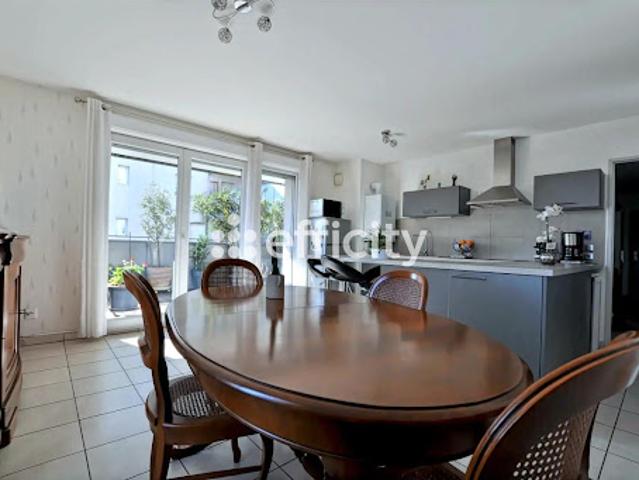 Vente Appartement 4 pièces 76 m2 Venissieux