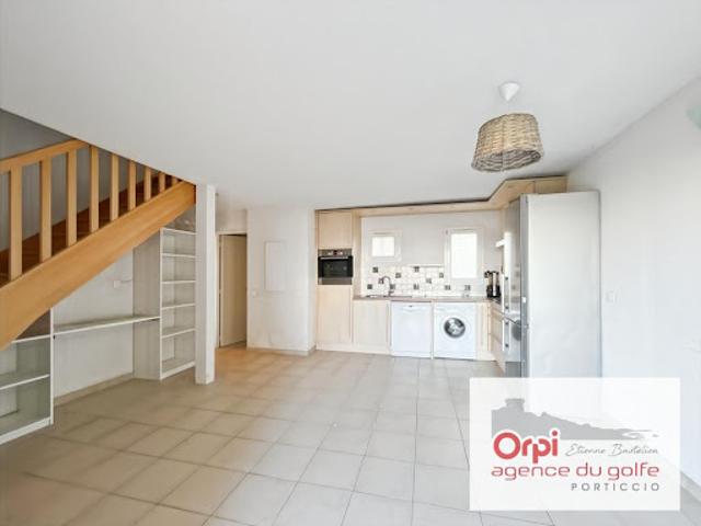 Vente Appartement 4 pièces 76 m2 Porticcio