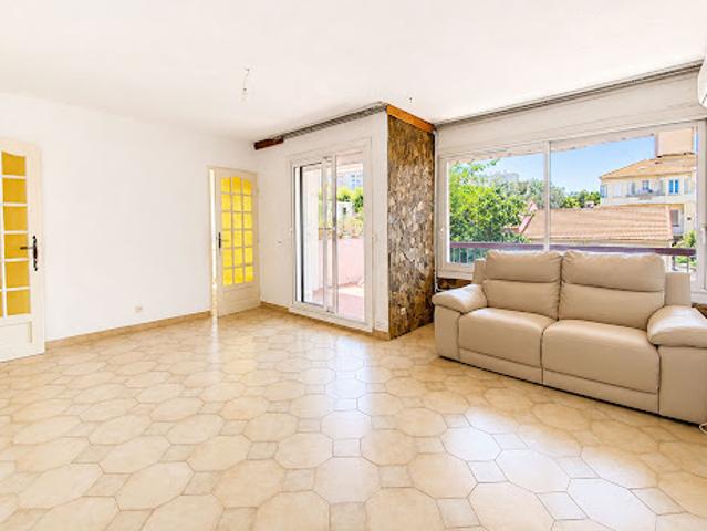 Vente Appartement 4 pièces 78.11 m2 Marseille 11ème