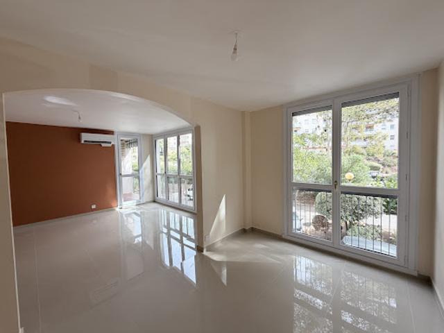 Vente Appartement 4 pièces 76.76 m2 Saint raphael