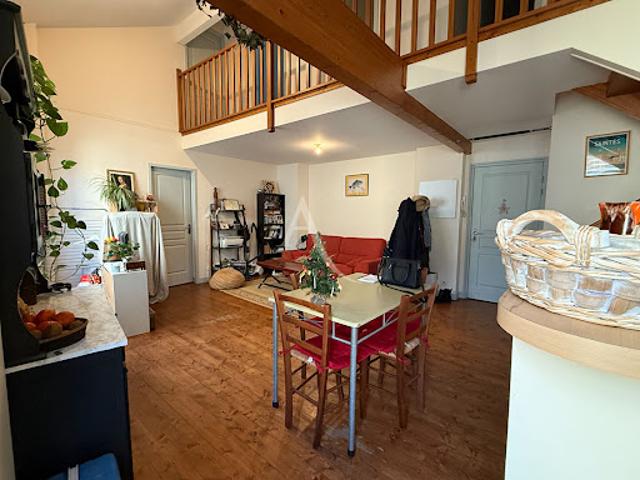 Vente Appartement 4 pièces 78 m2 Saintes