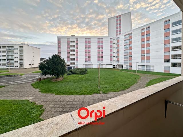 Vente Appartement 4 pièces 79 m2 Montluçon
