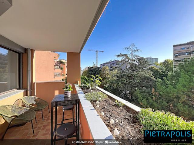 Vente Appartement 4 pièces 83.45 m2 Lyon 7ème