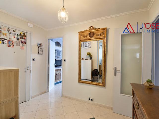 Vente Appartement 4 pièces 83.13 m2 Marseille 5ème
