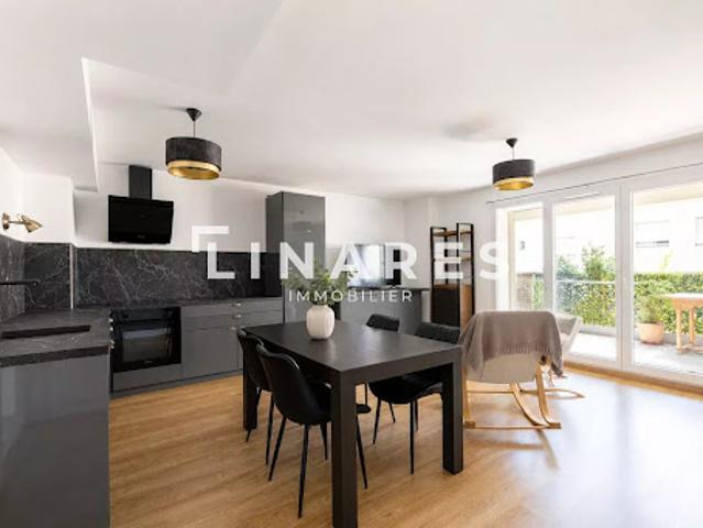 Vente Appartement 4 pièces 83 m2 Marseille 8ème