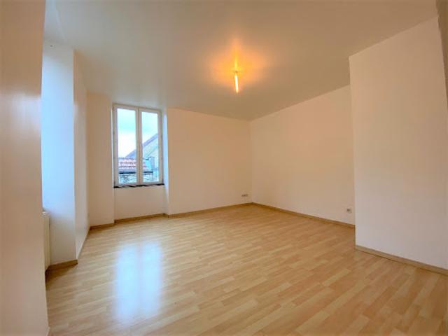 Vente Appartement 4 pièces 80.77 m2 Lons le Saunier