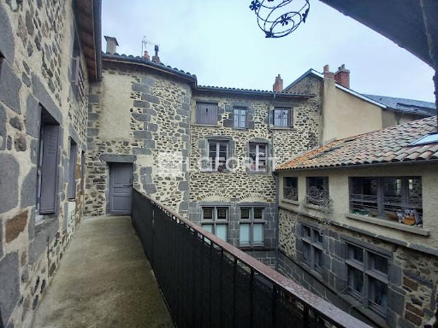 Vente Appartement 4 pièces 80.27 m2 Saint Flour