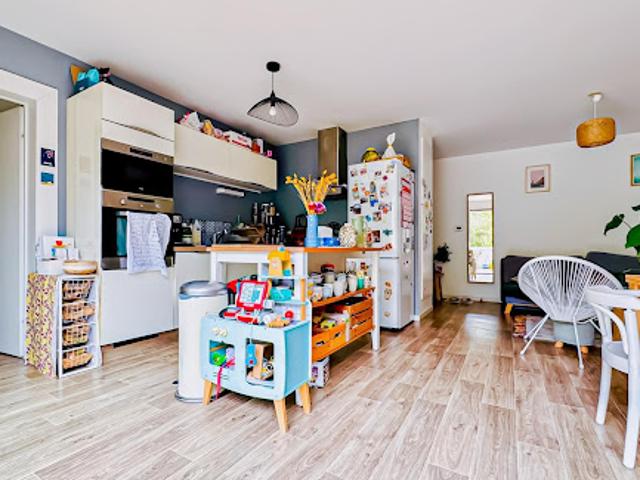 Vente Appartement 4 pièces 80 m2 Begles
