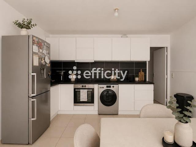 Vente Appartement 4 pièces 80 m2 Marseille 15ème