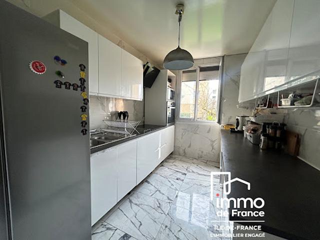 Vente Appartement 4 pièces 80 m2 Sainte genevieve des bois