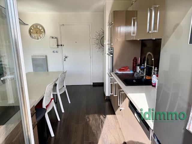 Vente Appartement 4 pièces 81.76 m2 Lyon 8ème
