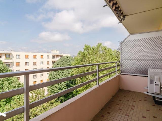 Vente Appartement 4 pièces 81 m2 Vaulx en Velin