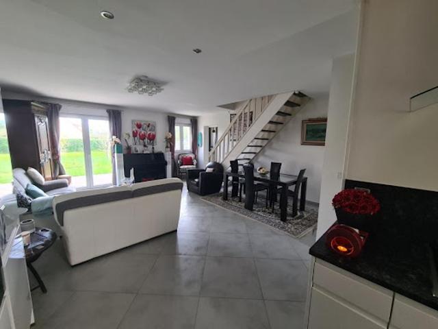 Vente Appartement 4 pièces 81 m2 Chevry Cossigny