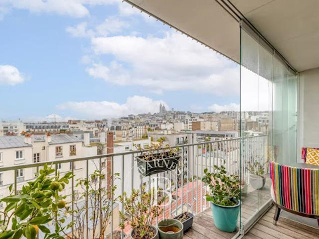 Vente Appartement 4 pièces 82.99 m2 Paris 18ème